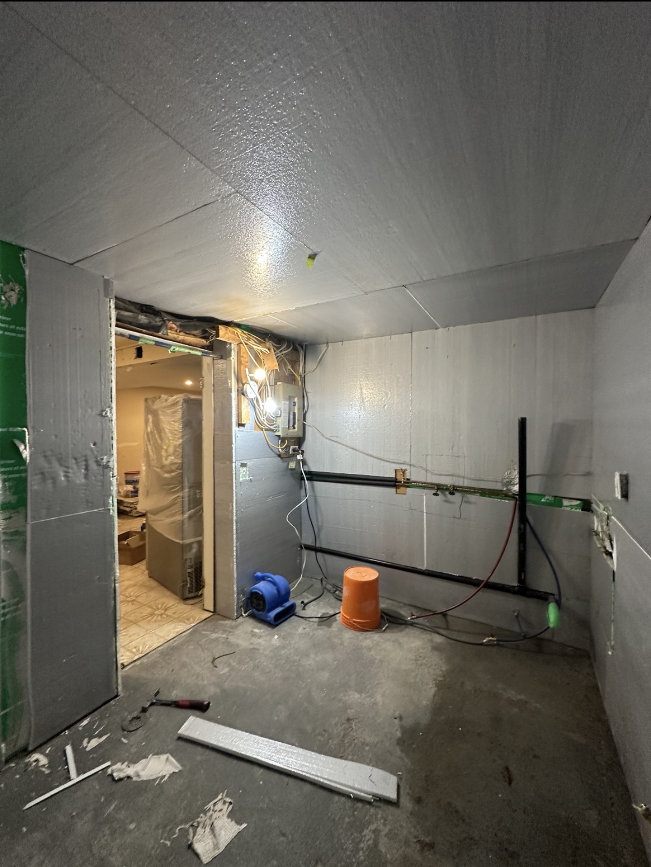 Basement laundry room — Before renovation